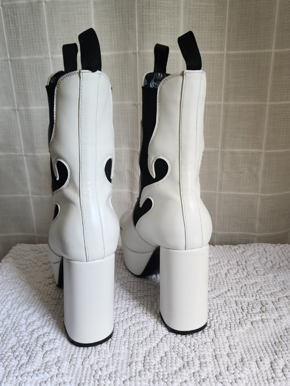 Dolls Kill White Flame Platform Chelsea Boots Women's Size 8 Gothic Chunky Heels - Picture 4 of 10